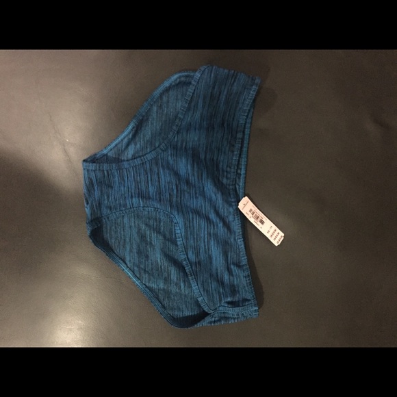 2 panties - Picture 3 of 4